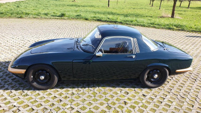 LOTUS ELAN LINKER ZIJKANT.jpg and 